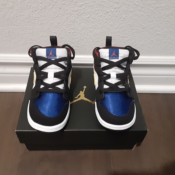 Jordans - Picture 2 of 4